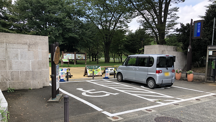 身障者用駐車場の画像